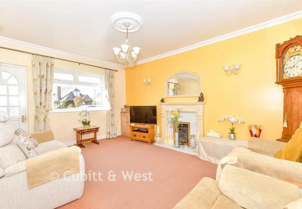 Lounge - West Lane, Hayling Island, Hampshire - Wards of Kent