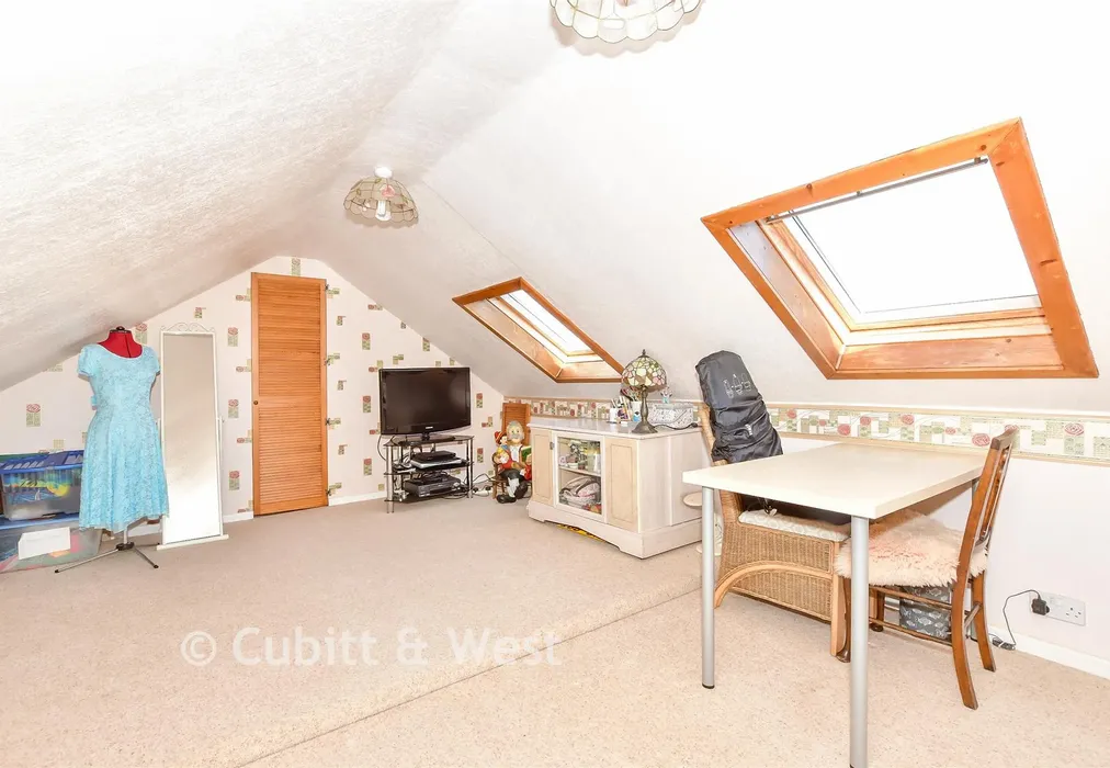 Loft Room - West Lane, Hayling Island, Hampshire - Wards of Kent