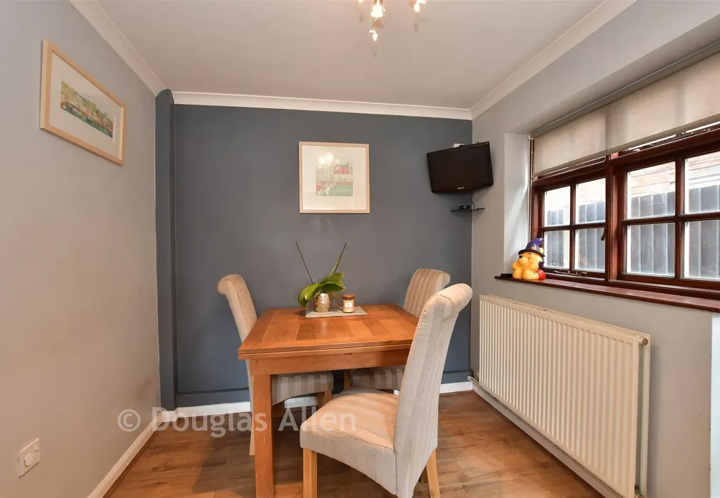 Kitchen/ Breakfast Room - Belmont Close, Wickford, Essex - Wards of Kent