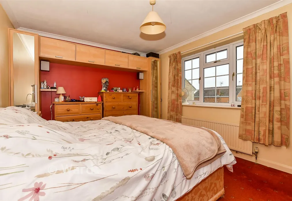 Bedroom 1 - Jeffery Close, Staplehurst, Kent - Wards of Kent