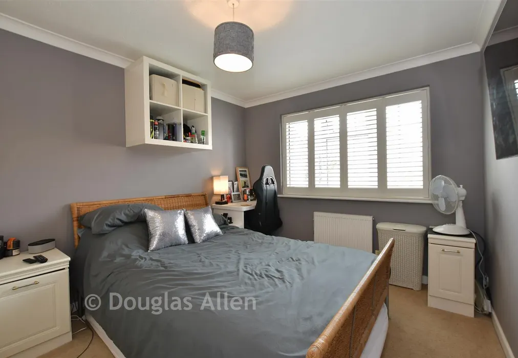 Bedroom 2 - High Road North, Steeple View, Basildon, Essex - Wards of Kent