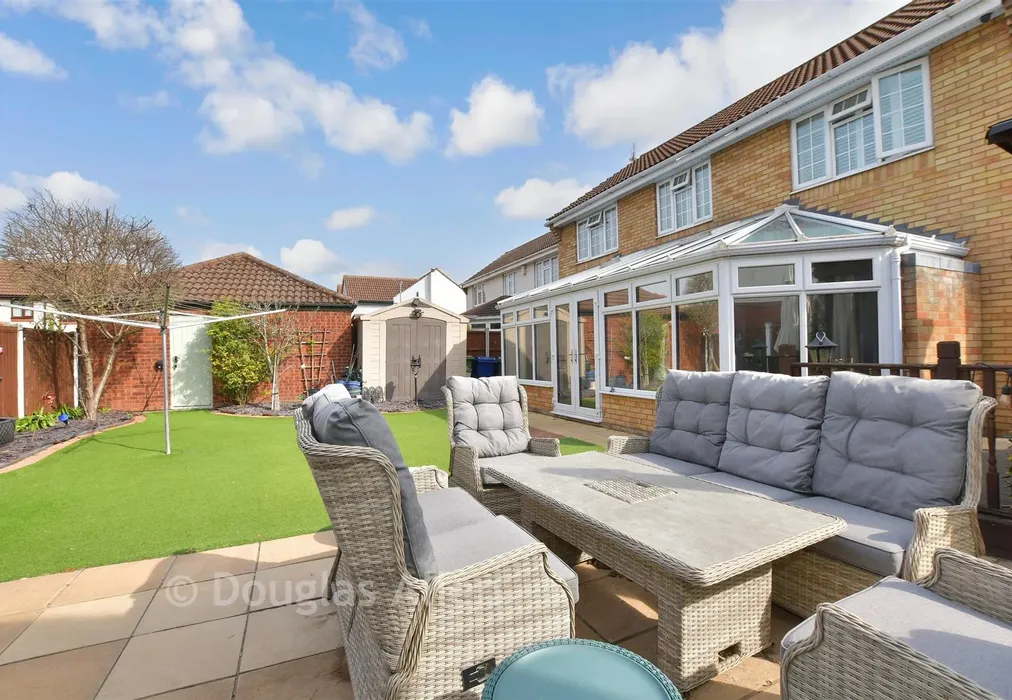 Rear Garden - High Road North, Steeple View, Basildon, Essex - Wards of Kent