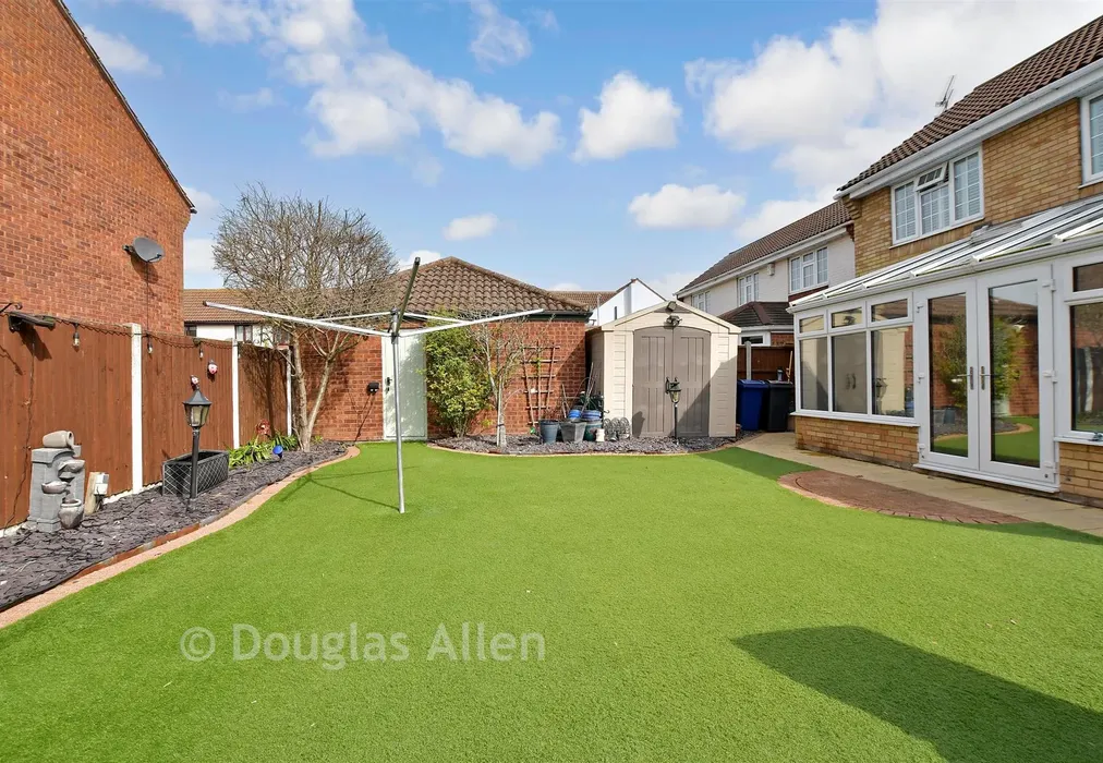 Rear Garden - High Road North, Steeple View, Basildon, Essex - Wards of Kent