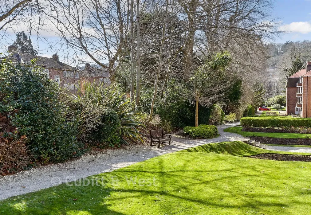 Communal Gardens - London Road, Brighton, East Sussex - Wards of Kent