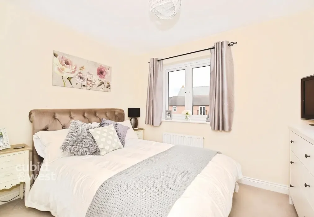 Bedroom - Woodman Way The Acres RH6 - Wards of Kent