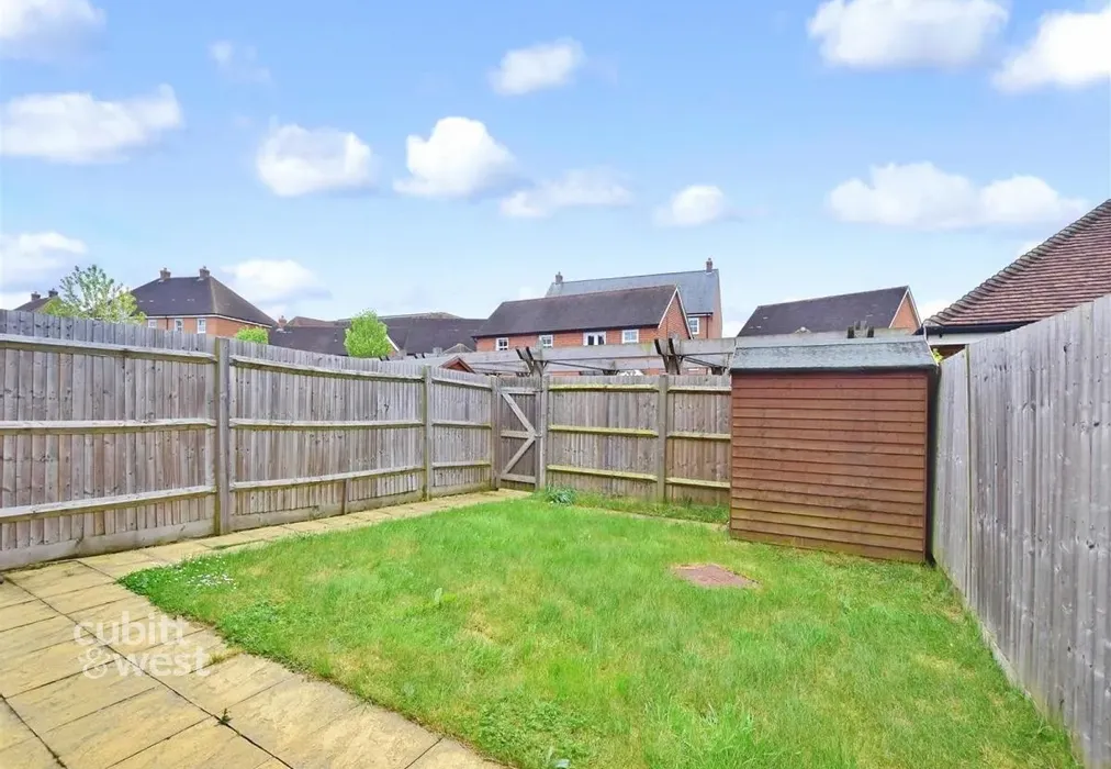 Garden - Woodman Way The Acres RH6 - Wards of Kent