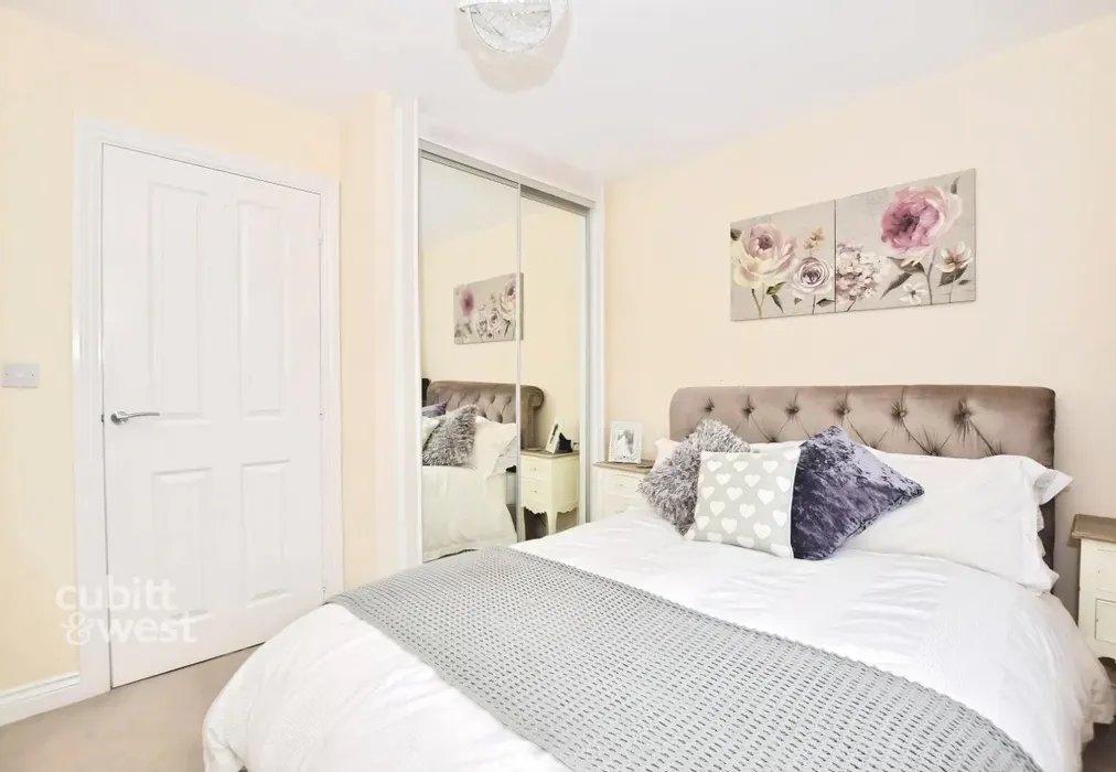 Bedroom - Woodman Way The Acres RH6 - Wards of Kent