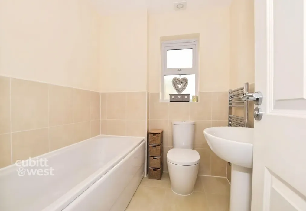 Bathroom - Woodman Way The Acres RH6 - Wards of Kent