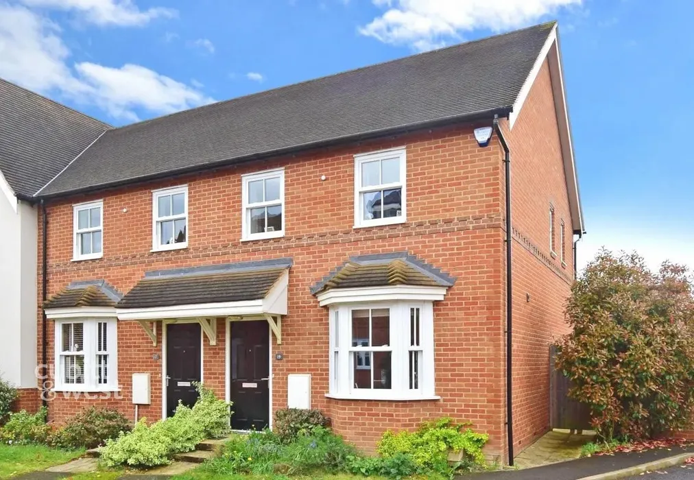 External - Woodman Way The Acres RH6 - Wards of Kent