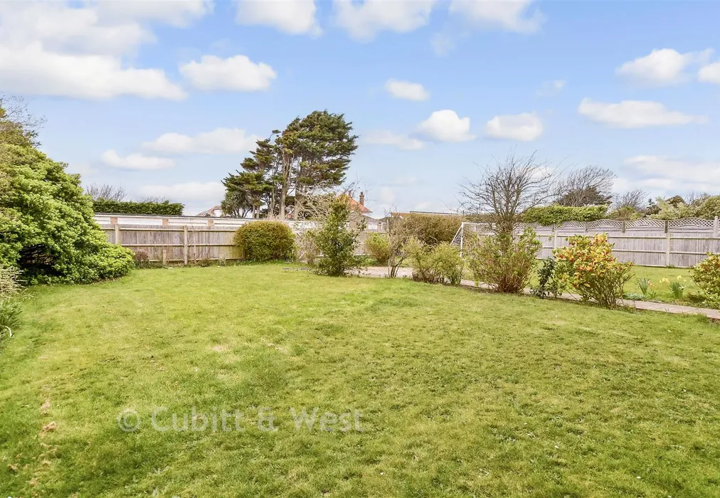 Communal Gardens - Ambleside Avenue, Telscombe Cliffs, Peacehaven, East Sussex - Wards of Kent