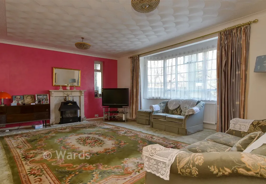 Lounge - Maidstone Road, Chatham, Kent - Wards of Kent