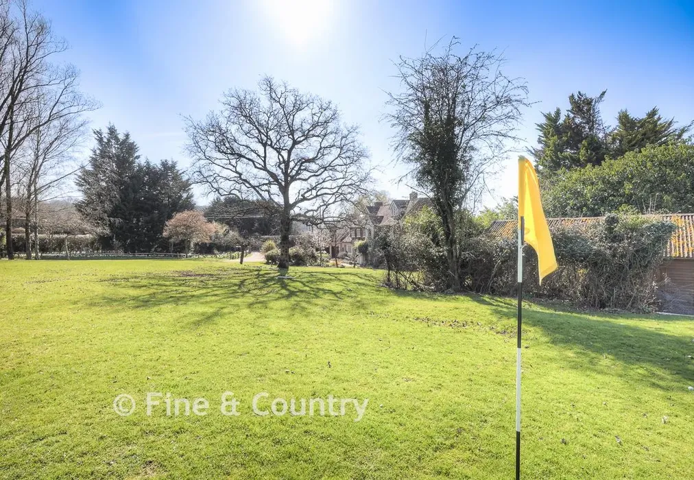 Golf - Mount End, Theydon Mount, Epping, Essex - Wards of Kent