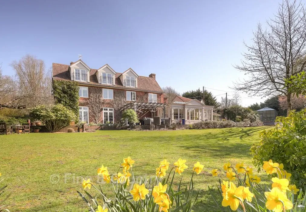 Rear - Mount End, Theydon Mount, Epping, Essex - Wards of Kent