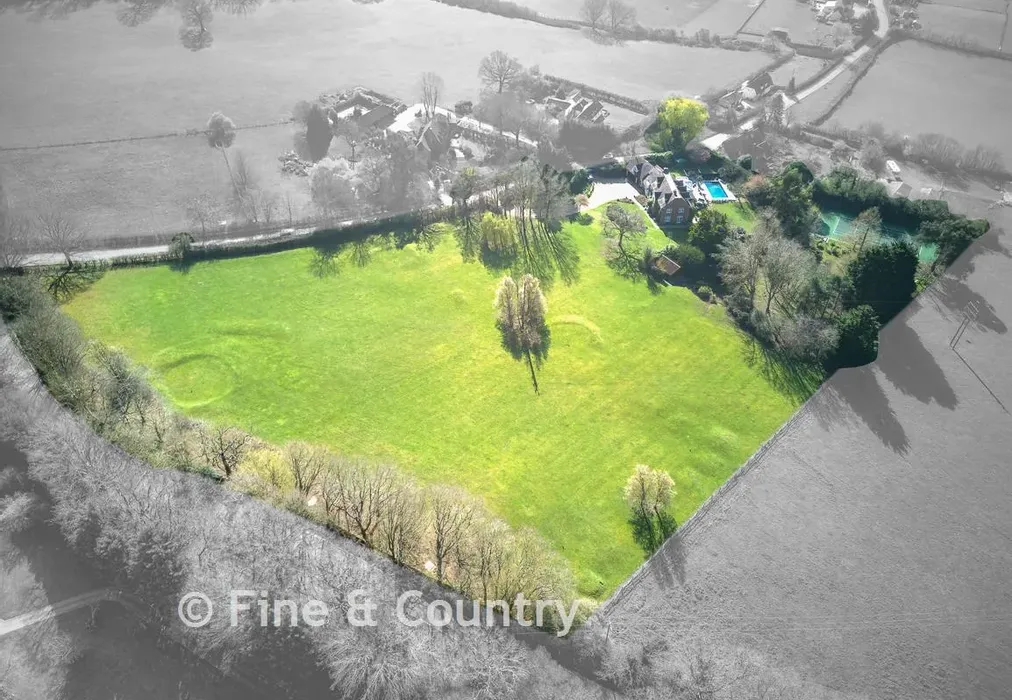 Drone - Mount End, Theydon Mount, Epping, Essex - Wards of Kent
