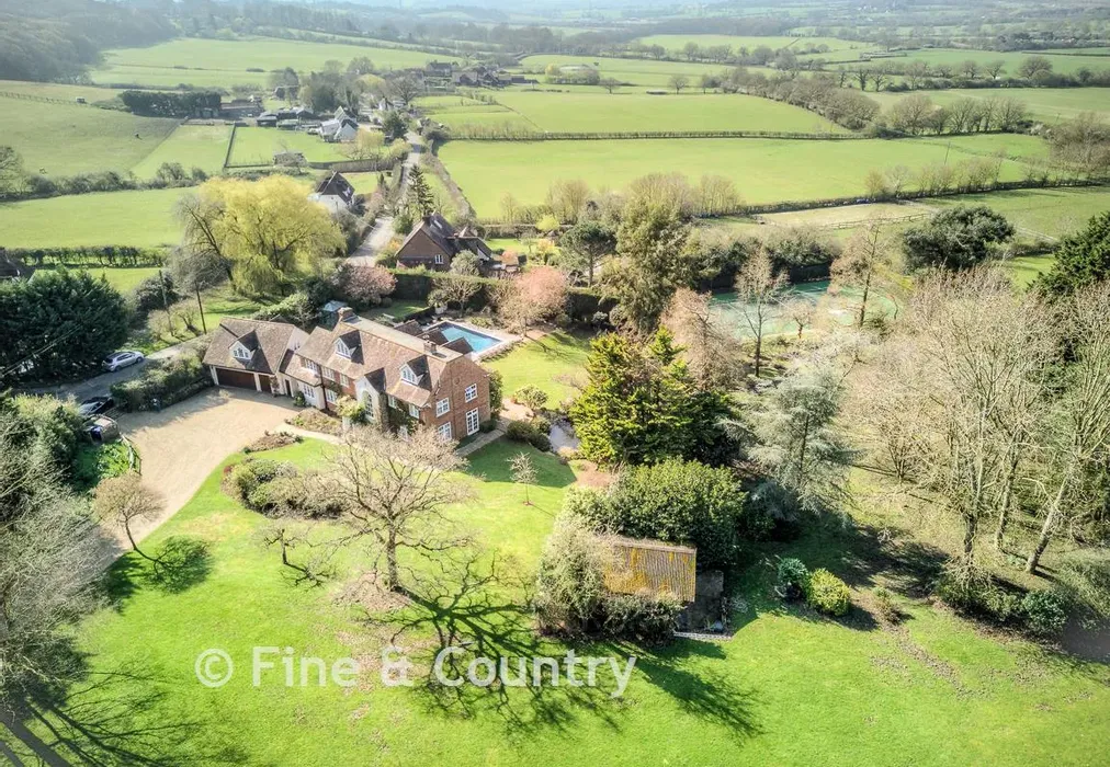 Front - Mount End, Theydon Mount, Epping, Essex - Wards of Kent