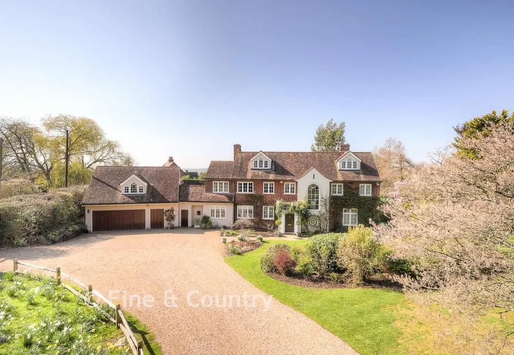 Front - Mount End, Theydon Mount, Epping, Essex - Wards of Kent
