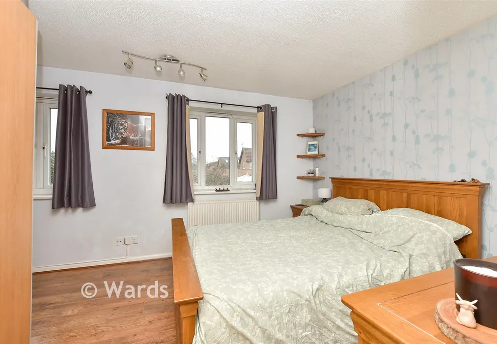 Bedroom 1 - Ten Acre Way, Rainham, Gillingham, Kent - Wards of Kent