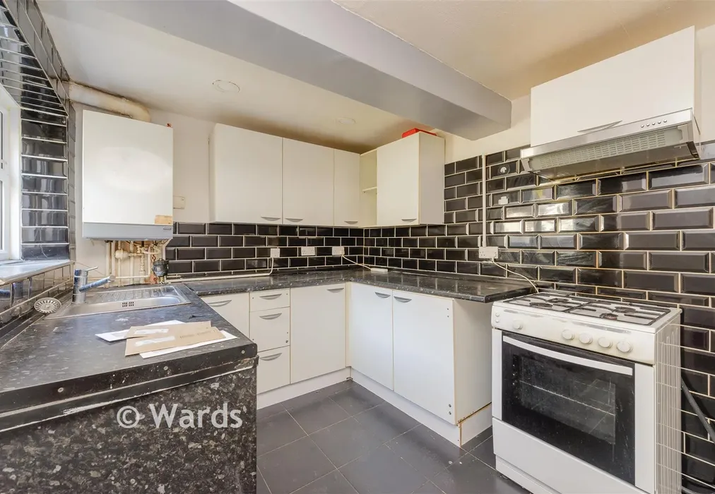 Kitchen - Charter Street, Chatham, Kent - Wards of Kent
