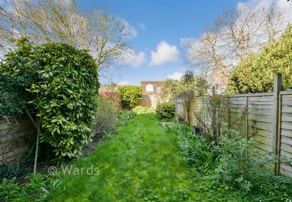 Rear Garden - Magdalen Court, Broadstairs, Kent - Wards of Kent