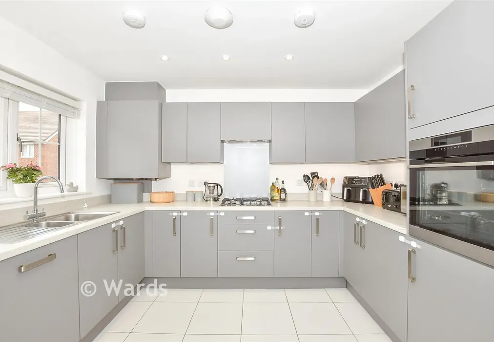 Kitchen - Marigold Place, Coxheath, Kent - Wards of Kent