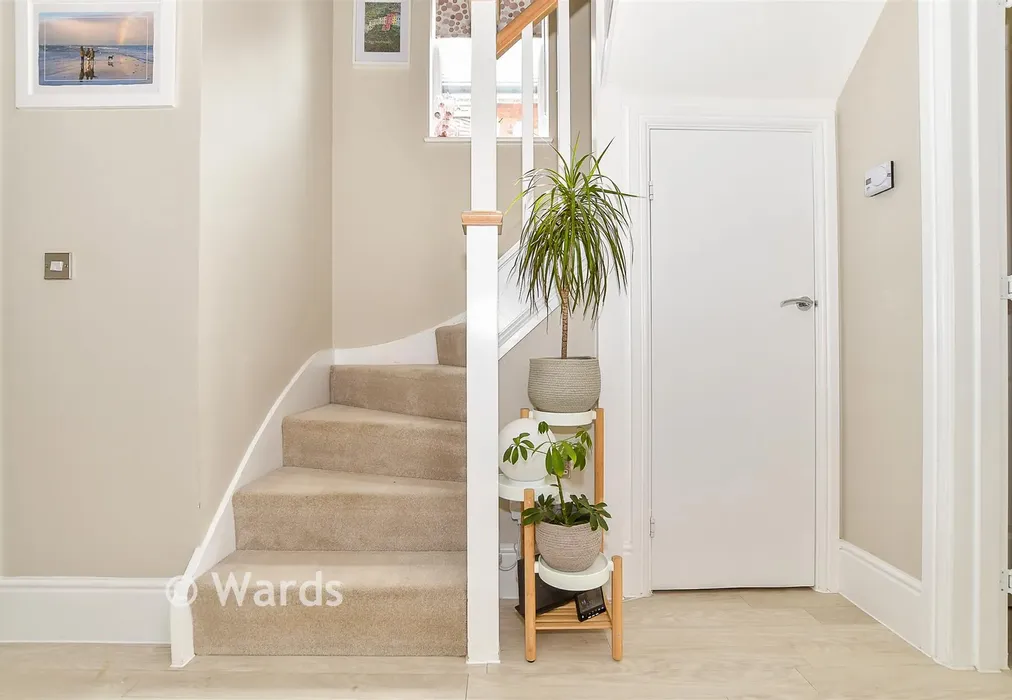 Hallway - Great Threads, Staplehurst, Kent - Wards of Kent