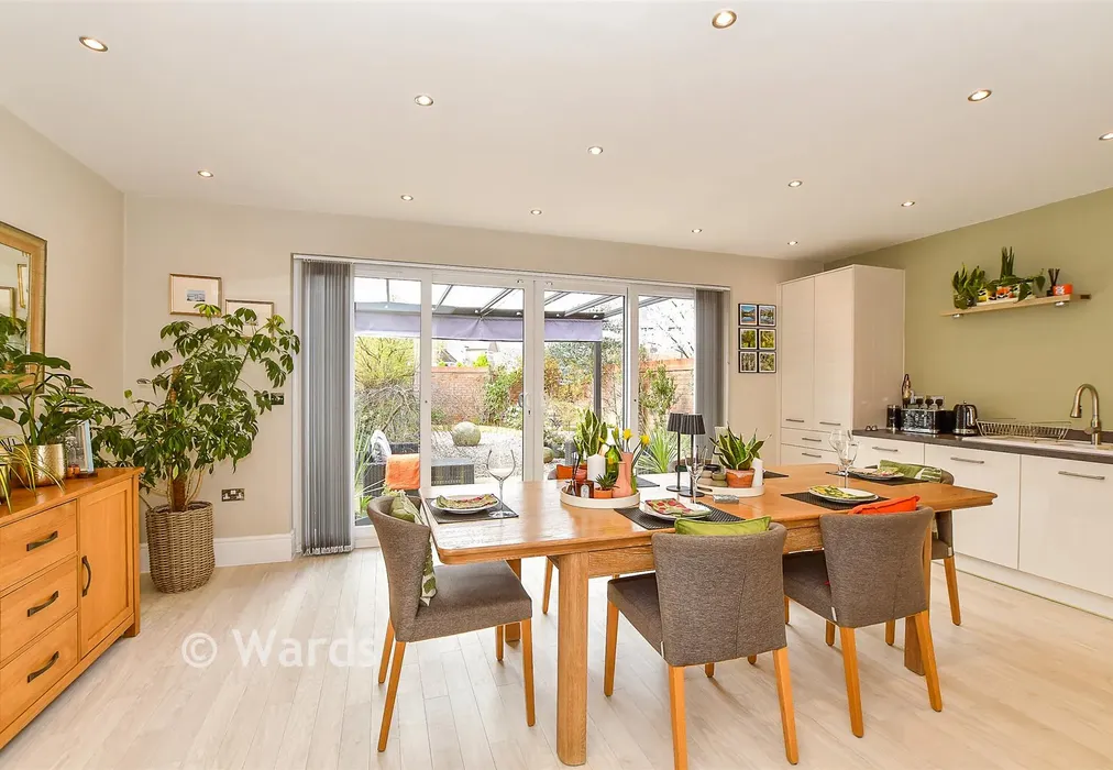 Kitchen/Diner - Great Threads, Staplehurst, Kent - Wards of Kent