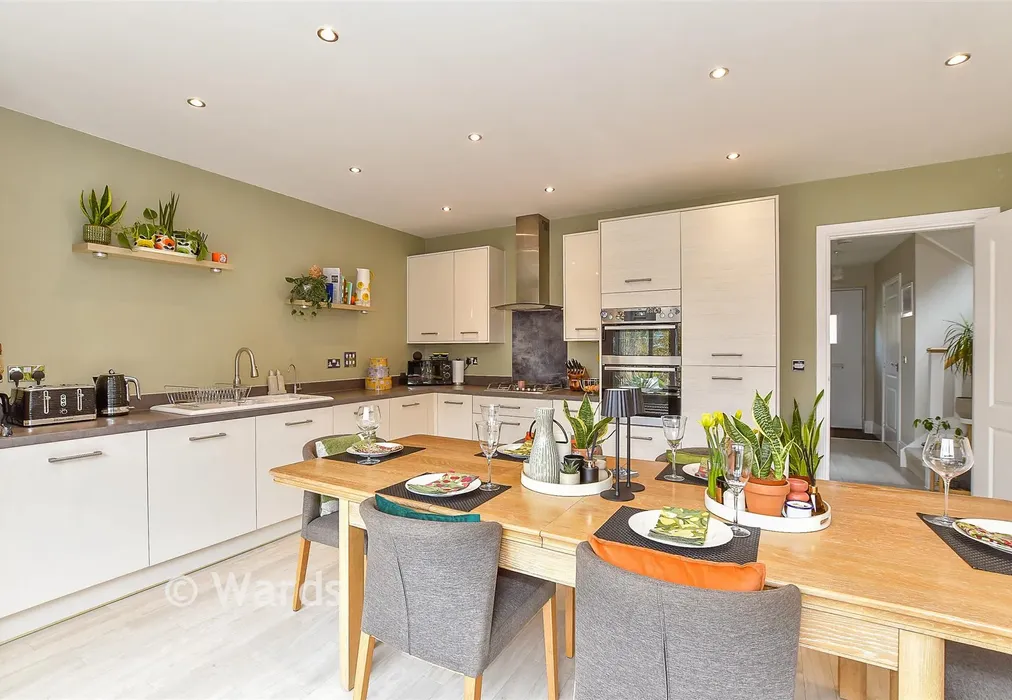Kitchen/Diner - Great Threads, Staplehurst, Kent - Wards of Kent