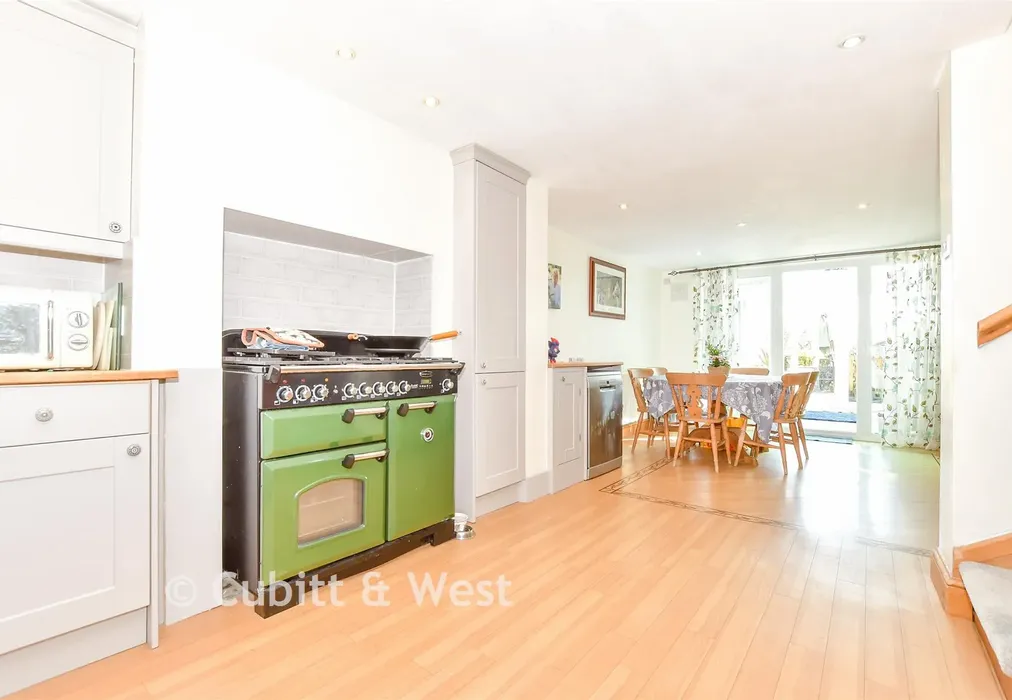 Kitchen - Crossbush Lane, Crossbush, Arundel, West Sussex - Wards of Kent
