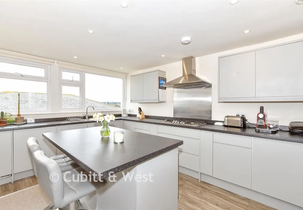Kitchen - Clarence Parade, Southsea, Hampshire - Wards of Kent
