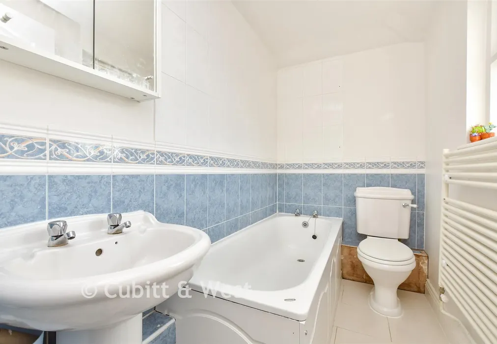 Bathroom - Church Paddock Court, Wallington, Surrey - Wards of Kent