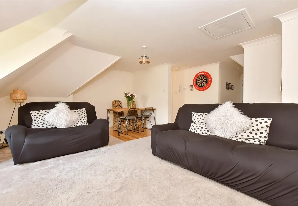 Lounge/Diner - Church Paddock Court, Wallington, Surrey - Wards of Kent