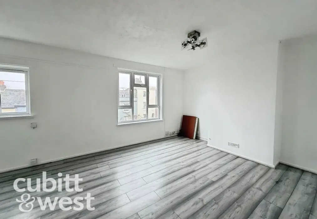  - AVAILABLE WITH NO DEPOSIT King Street Southsea PO5 - Wards of Kent