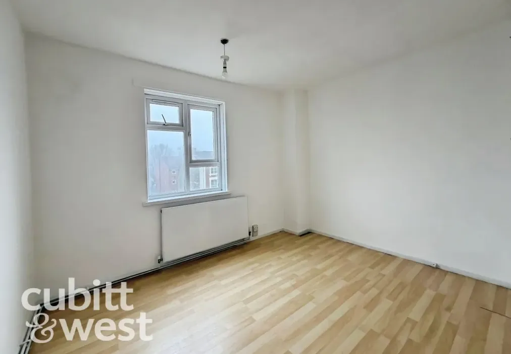  - AVAILABLE WITH NO DEPOSIT King Street Southsea PO5 - Wards of Kent