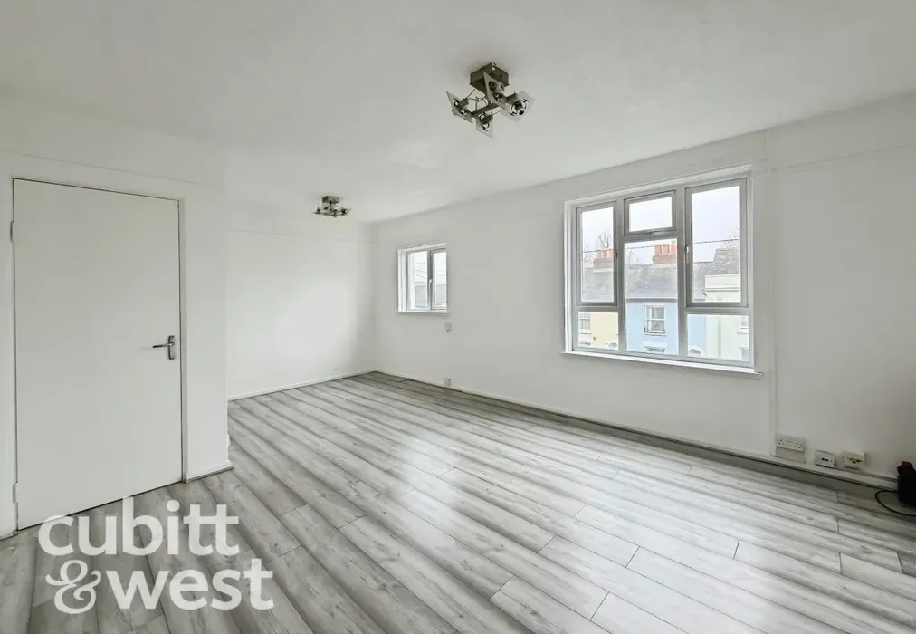  - AVAILABLE WITH NO DEPOSIT King Street Southsea PO5 - Wards of Kent