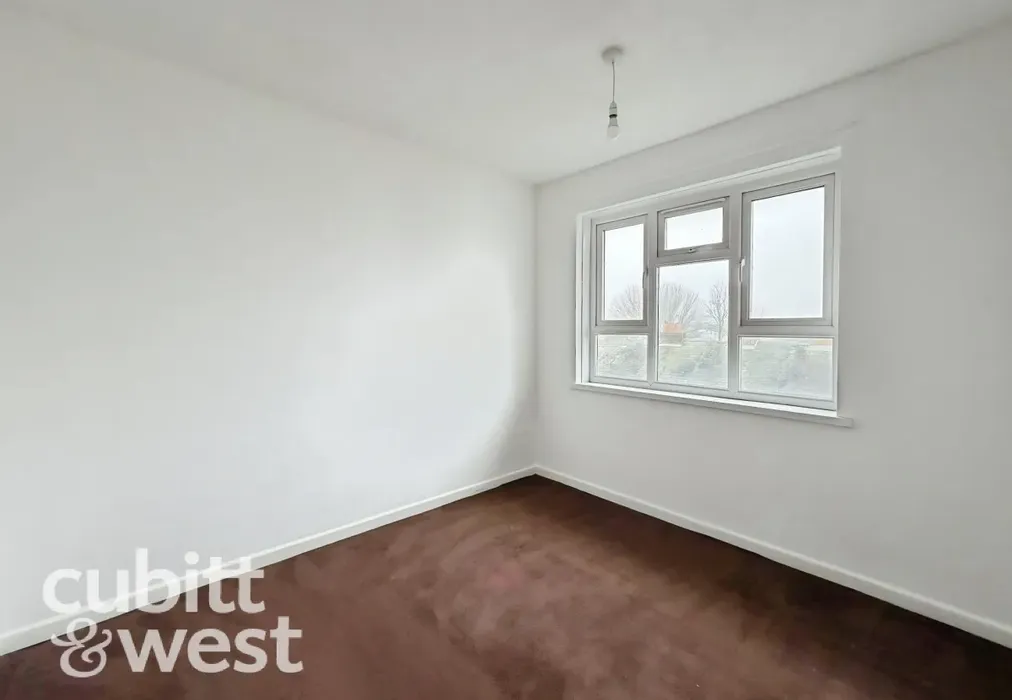  - AVAILABLE WITH NO DEPOSIT King Street Southsea PO5 - Wards of Kent