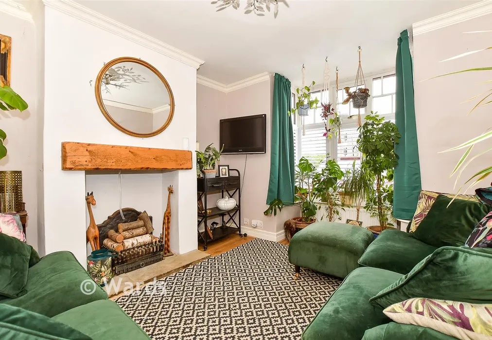 Lounge - Goudhurst Road, Marden, Kent - Wards of Kent