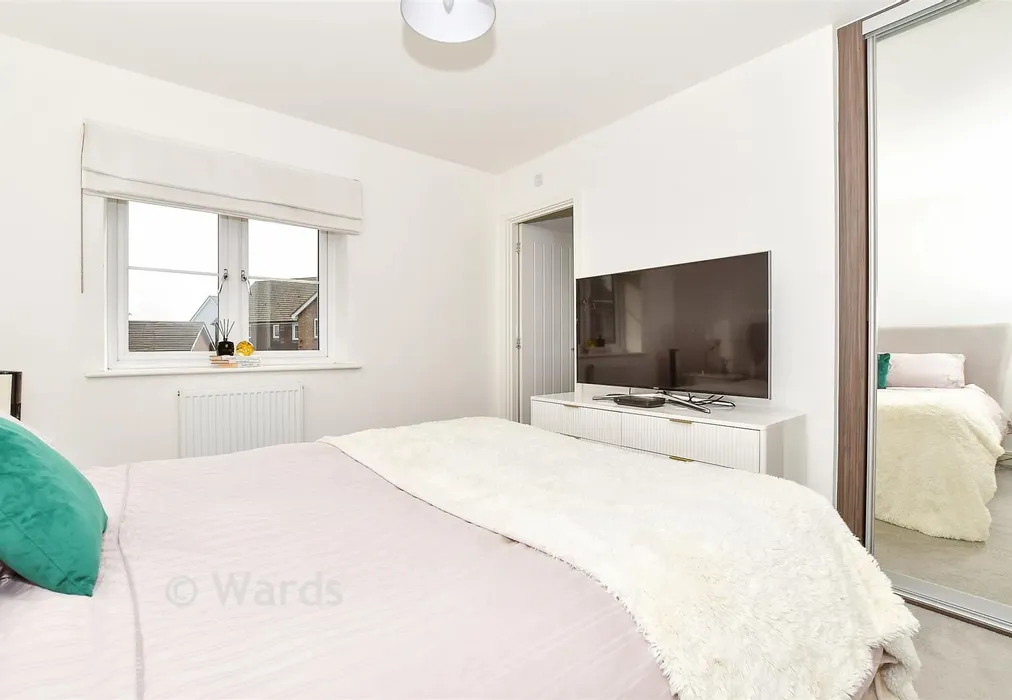 Bedroom 1 - Seymour Drive, Marden, Marden, Kent - Wards of Kent
