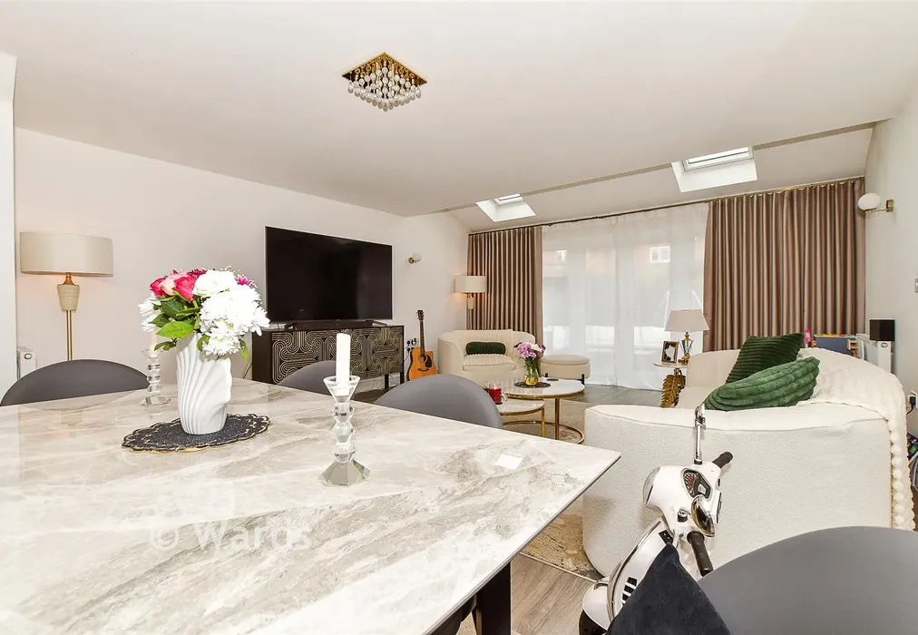 Lounge - Seymour Drive, Marden, Marden, Kent - Wards of Kent