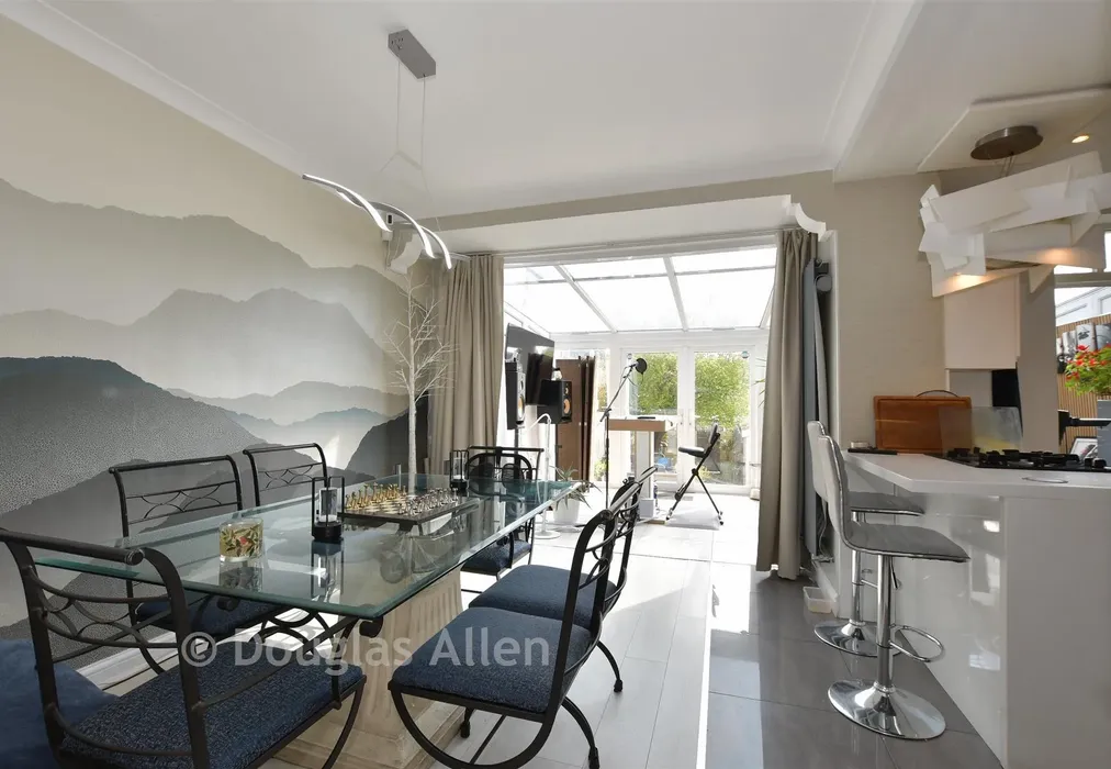Dining Area - Larkshall Road, Chingford - Wards of Kent