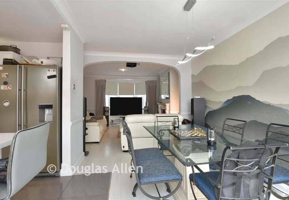 Dining Area - Larkshall Road, Chingford - Wards of Kent