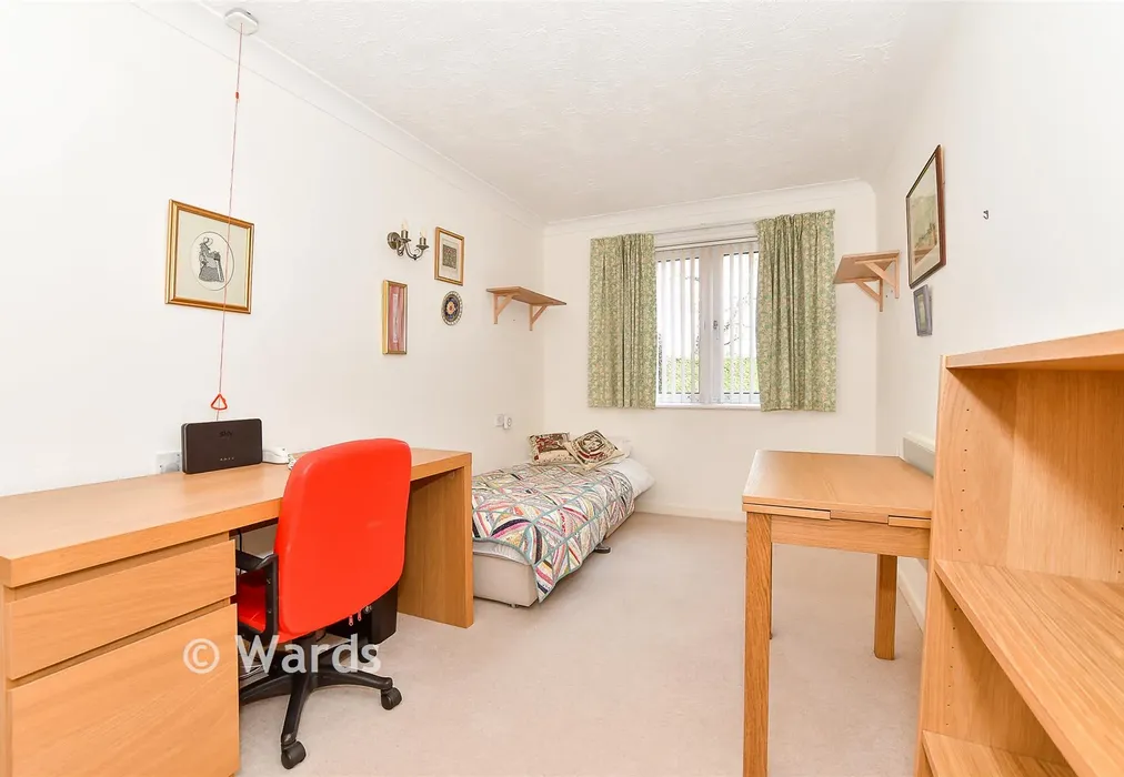 Bedroom 2 - Woodbury Lane, Tenterden, Kent - Wards of Kent