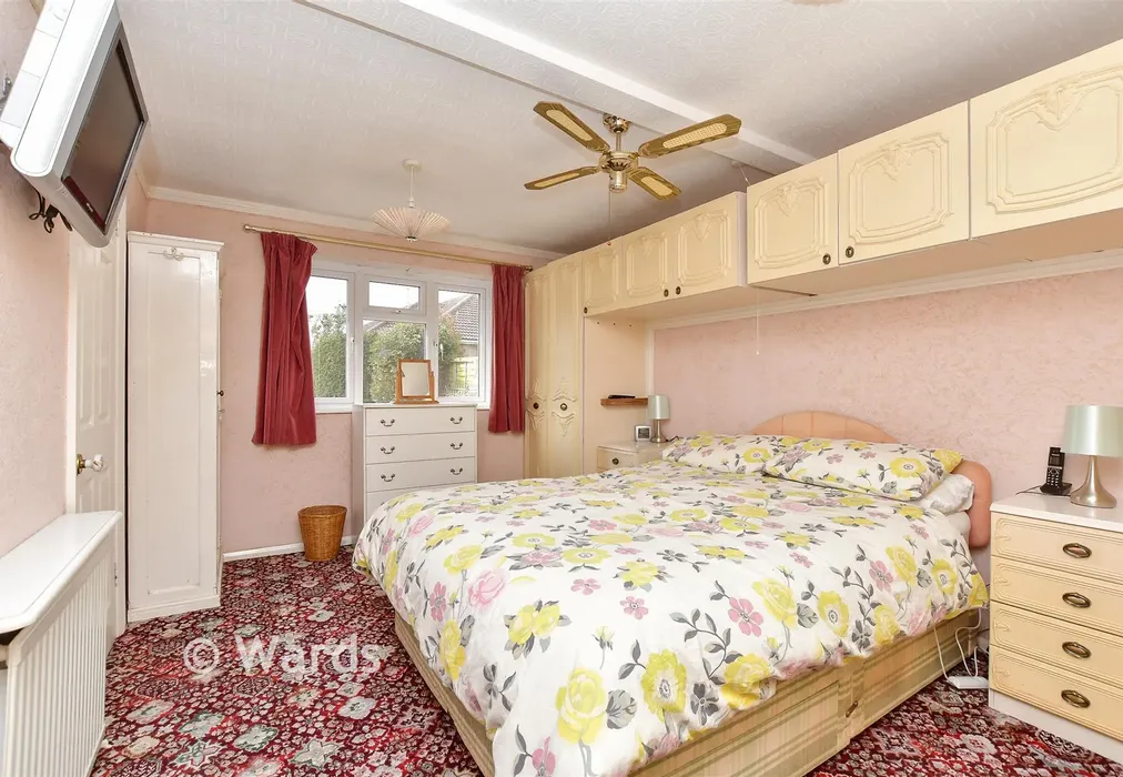 Bedroom 1 - Wing Road, Leysdown-On-Sea, Sheerness, Kent - Wards of Kent