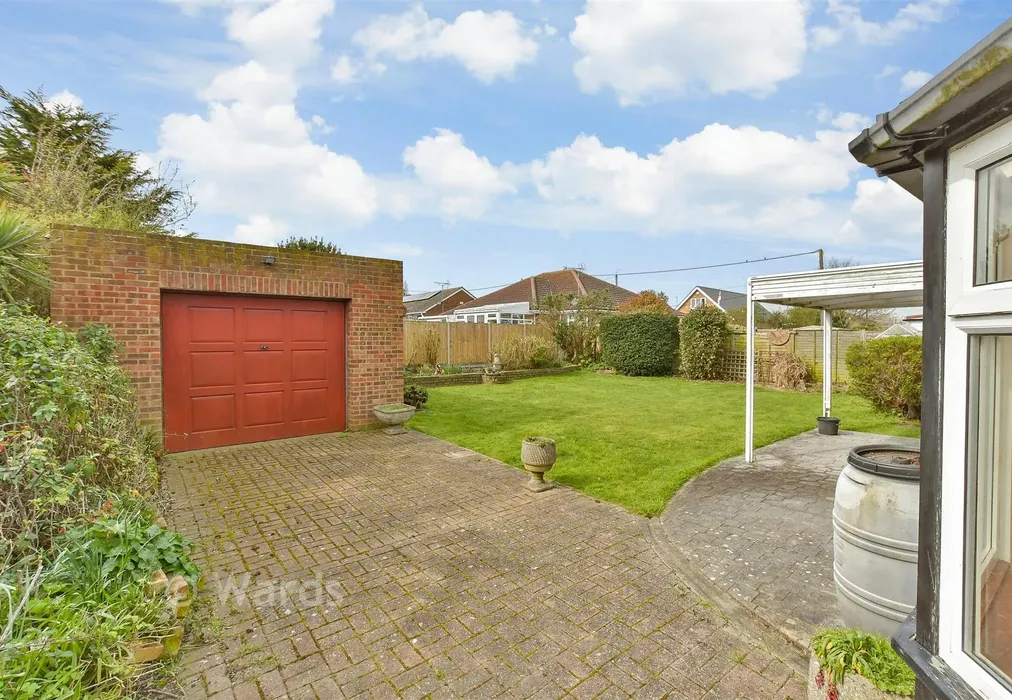 Driveway/Parking - Wing Road, Leysdown-On-Sea, Sheerness, Kent - Wards of Kent