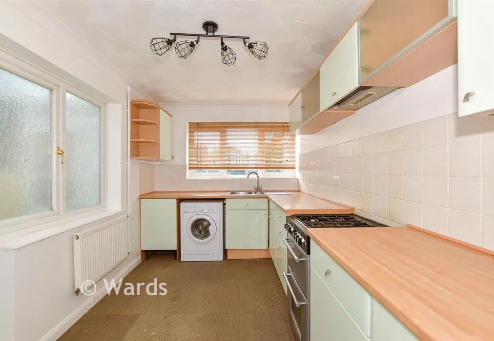 Kitchen - Gordon Road, Herne Bay, Kent - Wards of Kent