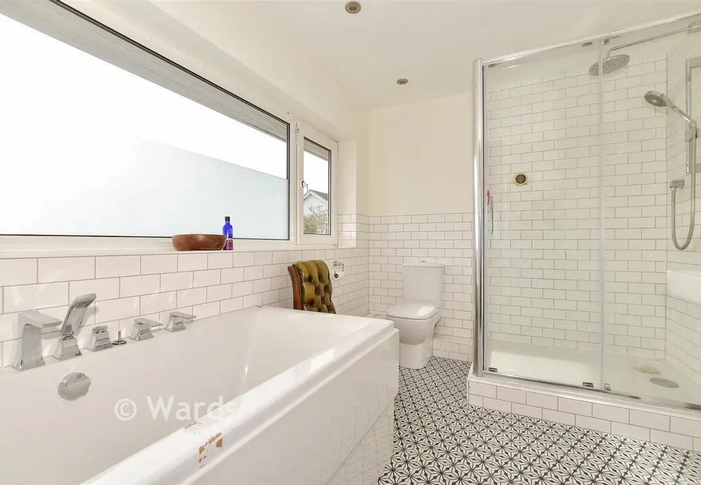 En-Suite - The Foreland, Canterbury, Kent - Wards of Kent