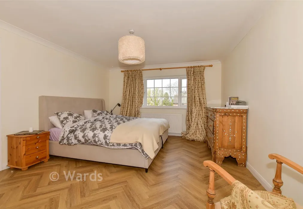 Bedroom 1 - The Foreland, Canterbury, Kent - Wards of Kent