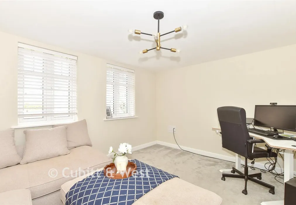 Lounge - Virginia Drive, Haywards Heath, West Sussex - Wards of Kent