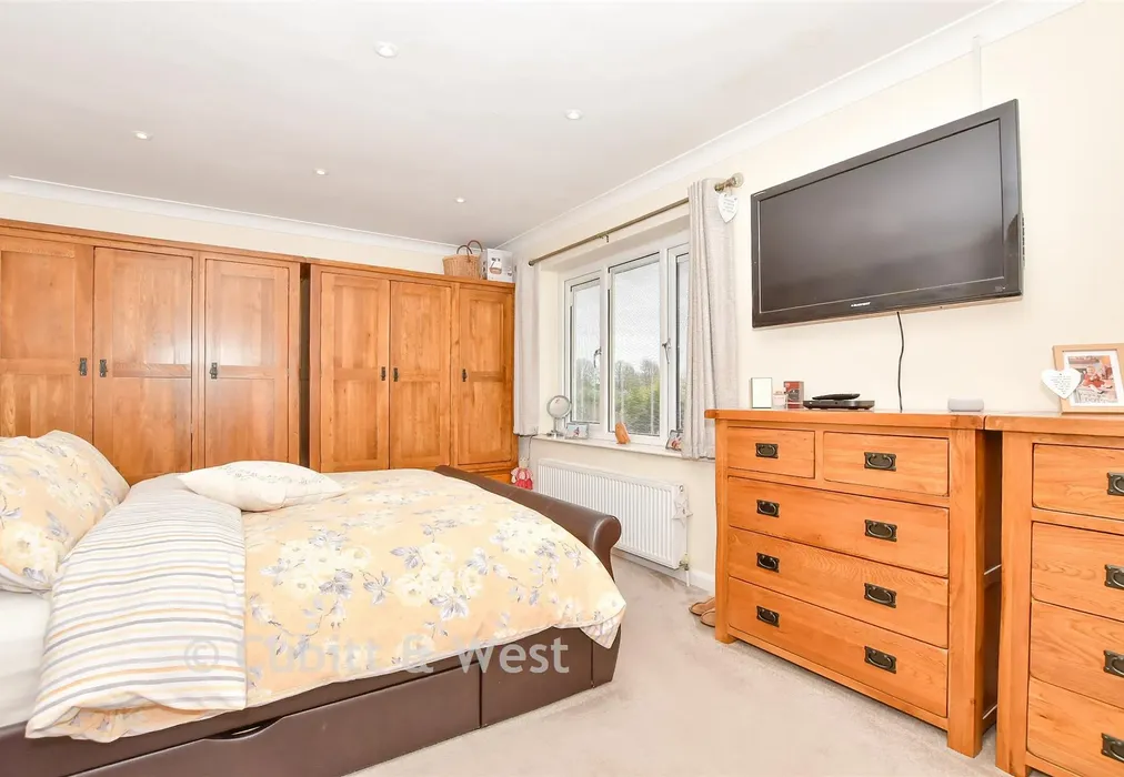 Bedroom 2 - Newchapel Road, Lingfield, Surrey - Wards of Kent