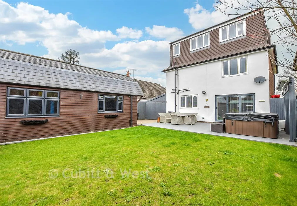 Rear Garden - Newchapel Road, Lingfield, Surrey - Wards of Kent