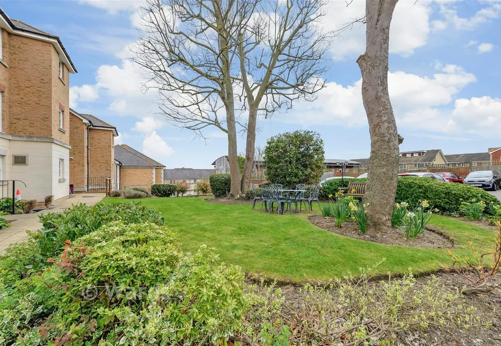 Communal Gardens - Glen View, Gravesend, Kent - Wards of Kent